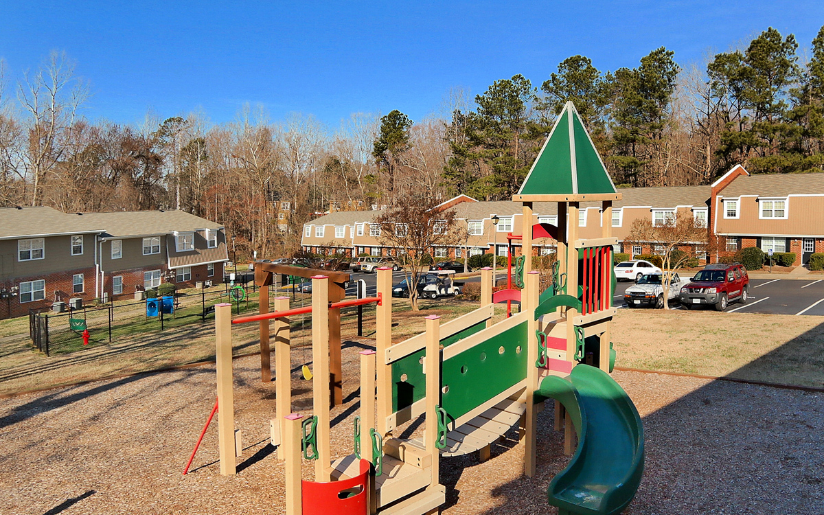 Apartment Williamsburg, VA Stratford at Williamsburg Location